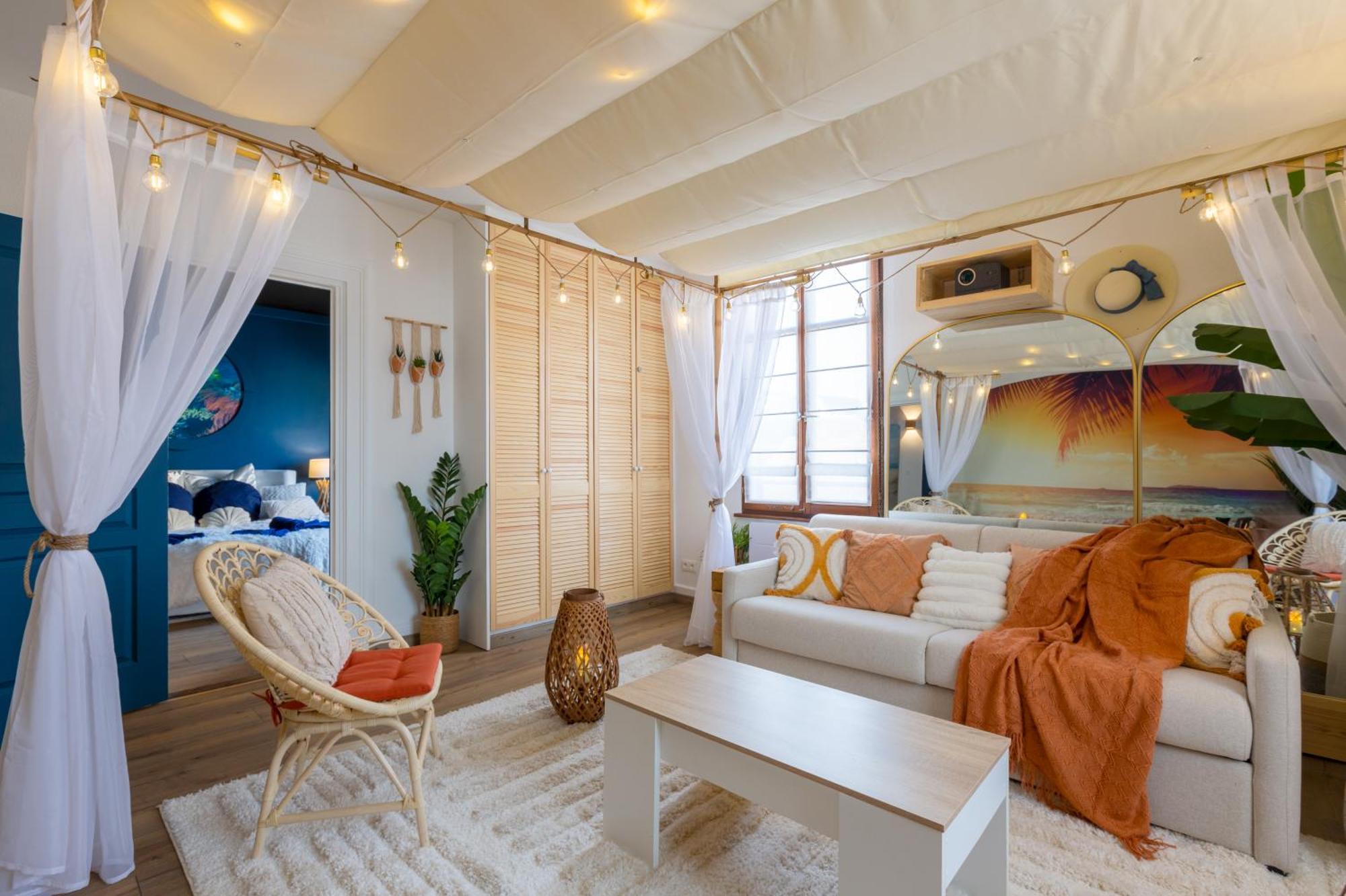 Lit Rond Tres Grand Et Confortable - Garage Possible Ou Parking Gratuit Rue - Gare 2 Min Et Ville 4 Min En Tram - Ciel Etoile - Netflix Videoprojecteur - Luxe Et Evasion Strasbourg Luaran gambar