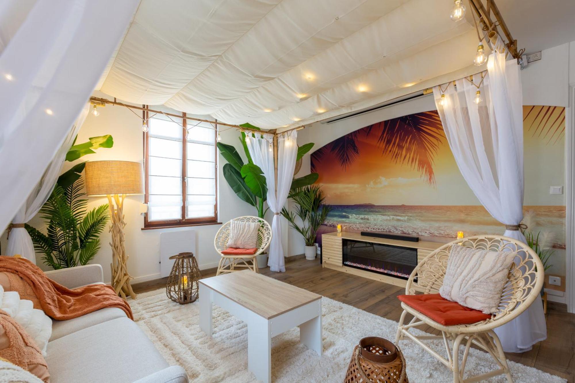 Lit Rond Tres Grand Et Confortable - Garage Possible Ou Parking Gratuit Rue - Gare 2 Min Et Ville 4 Min En Tram - Ciel Etoile - Netflix Videoprojecteur - Luxe Et Evasion Strasbourg Luaran gambar