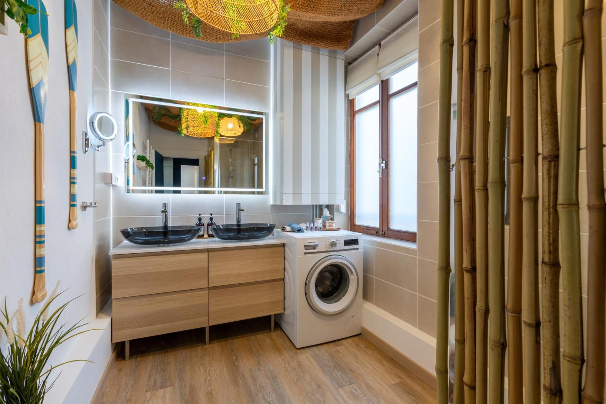 Lit Rond Tres Grand Et Confortable - Garage Possible Ou Parking Gratuit Rue - Gare 2 Min Et Ville 4 Min En Tram - Ciel Etoile - Netflix Videoprojecteur - Luxe Et Evasion Strasbourg Luaran gambar