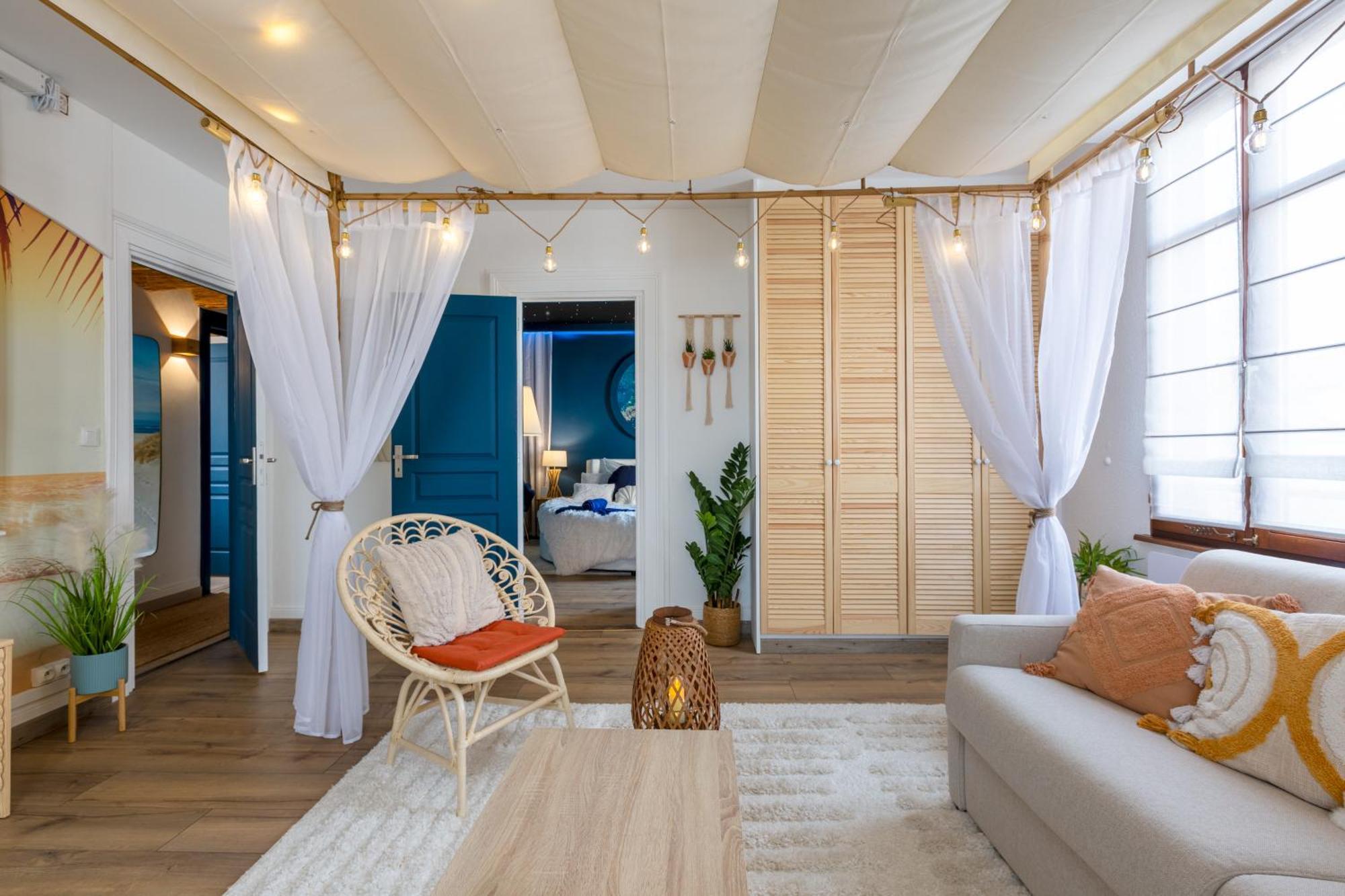 Lit Rond Tres Grand Et Confortable - Garage Possible Ou Parking Gratuit Rue - Gare 2 Min Et Ville 4 Min En Tram - Ciel Etoile - Netflix Videoprojecteur - Luxe Et Evasion Strasbourg Luaran gambar