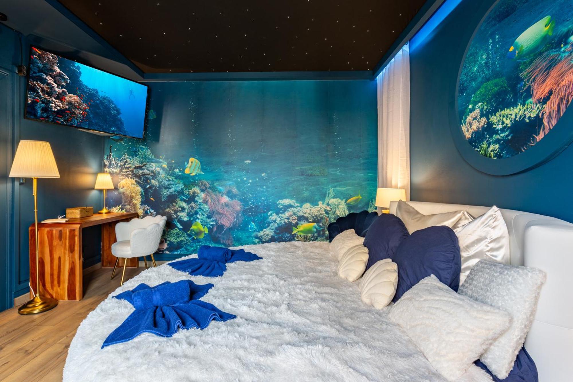 Lit Rond Tres Grand Et Confortable - Garage Possible Ou Parking Gratuit Rue - Gare 2 Min Et Ville 4 Min En Tram - Ciel Etoile - Netflix Videoprojecteur - Luxe Et Evasion Strasbourg Luaran gambar